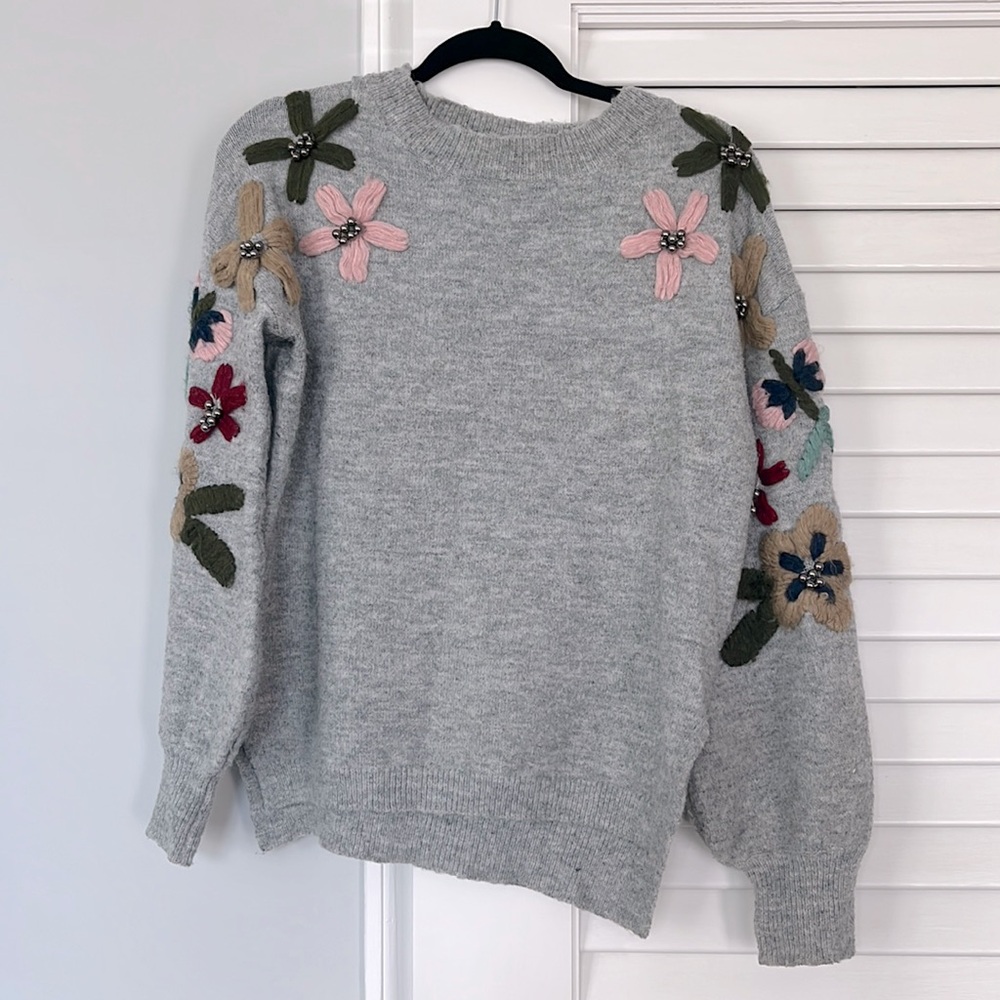 Well loved, Vintage concept sweater with bubble sleeves